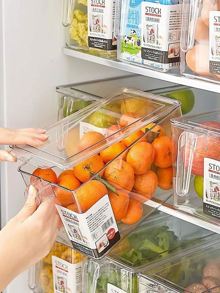 Transparent storage container