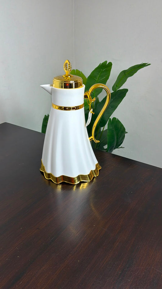 High quality Arabic flask with a gold handle and lid
