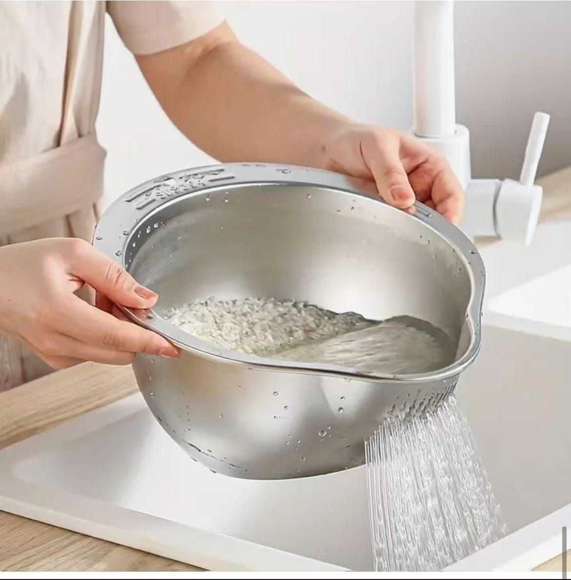 Heavy Duty Stainless Steel Strainers & Colanders