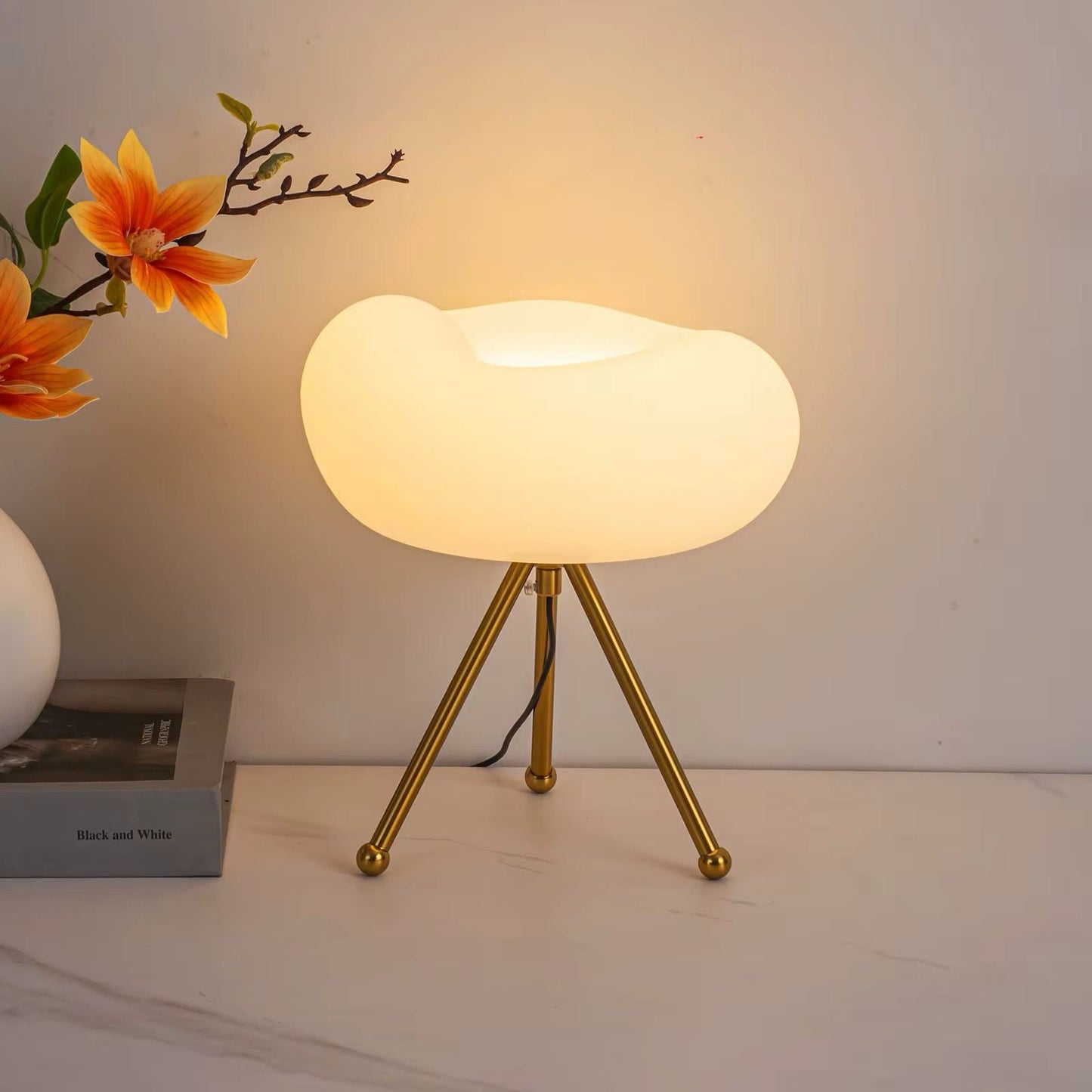 Creative Luxury Tripod Cloud  Lamp