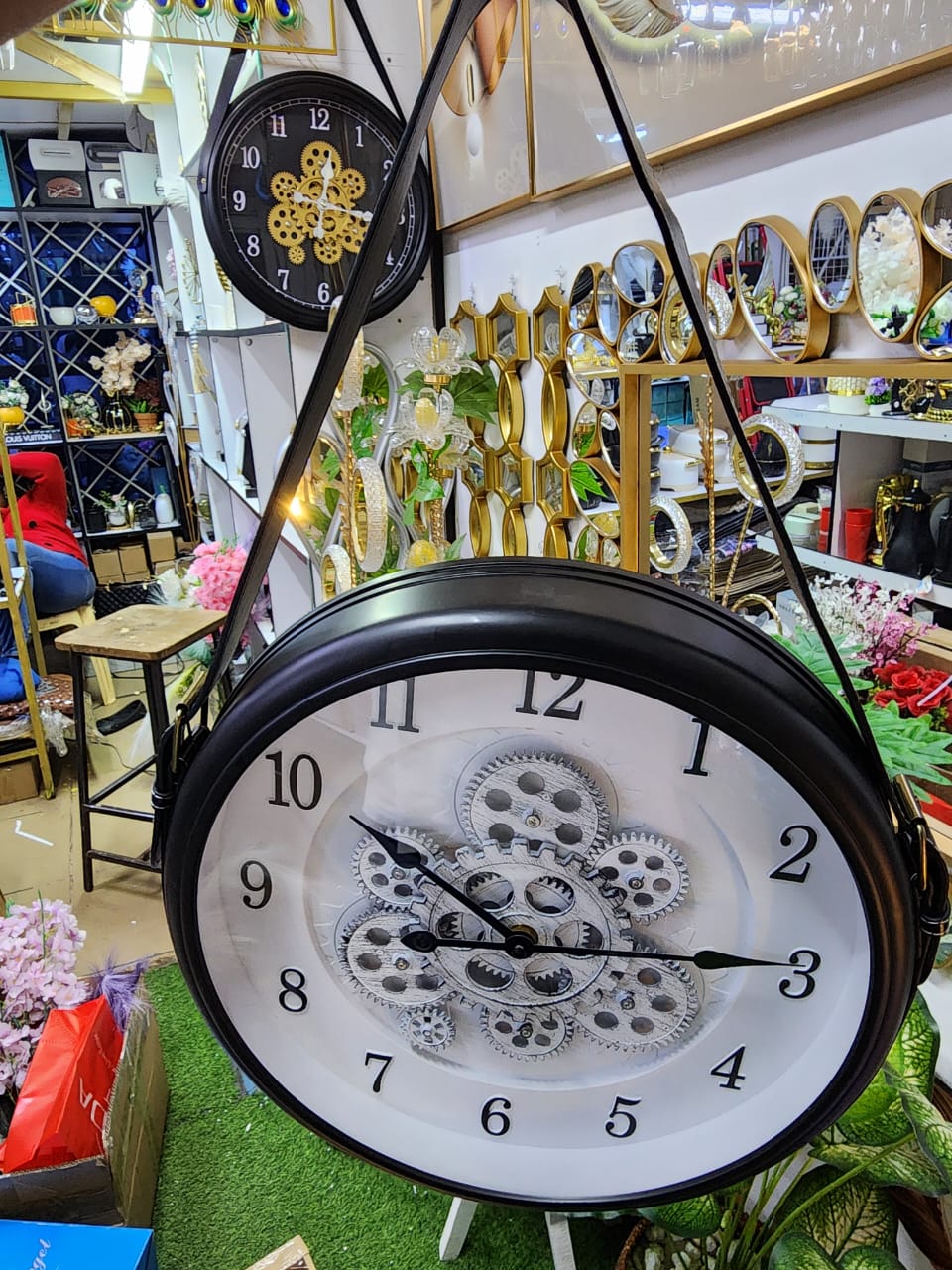40cm luxury clock with rotating gears and hanging belt