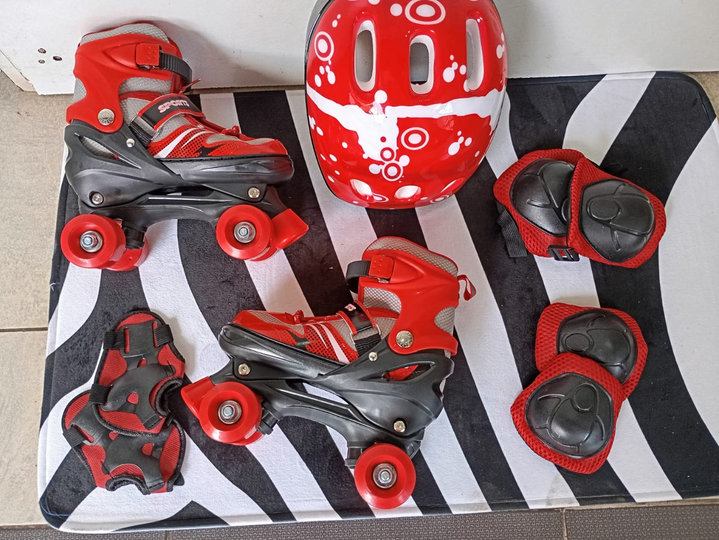 Adjustable Kids Roller Skates set with Helmet & protective guards