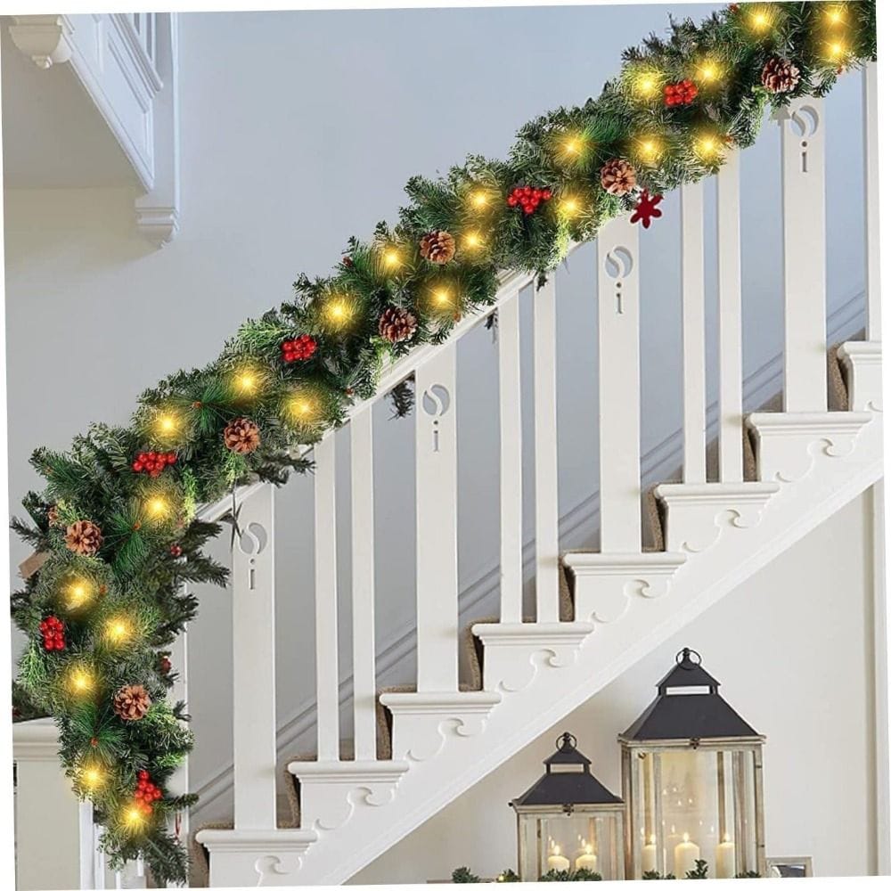 2.7M Christmas Garland decoration with pine cones, red berries