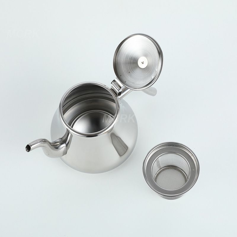 Coffee kettle with infuser