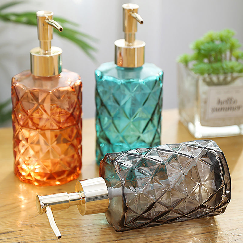 Travel liquid soap dispensers