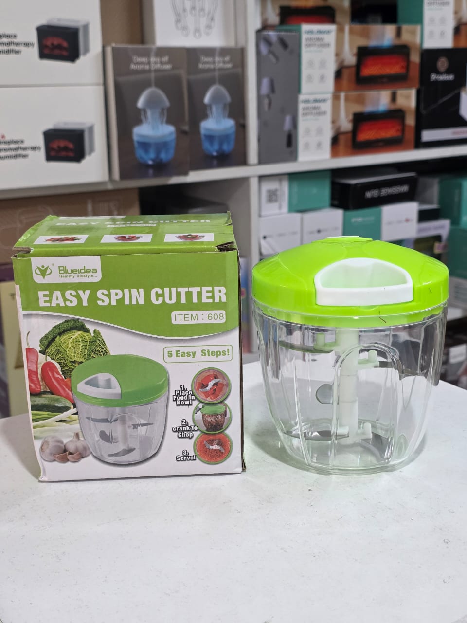 Manual spin cutter