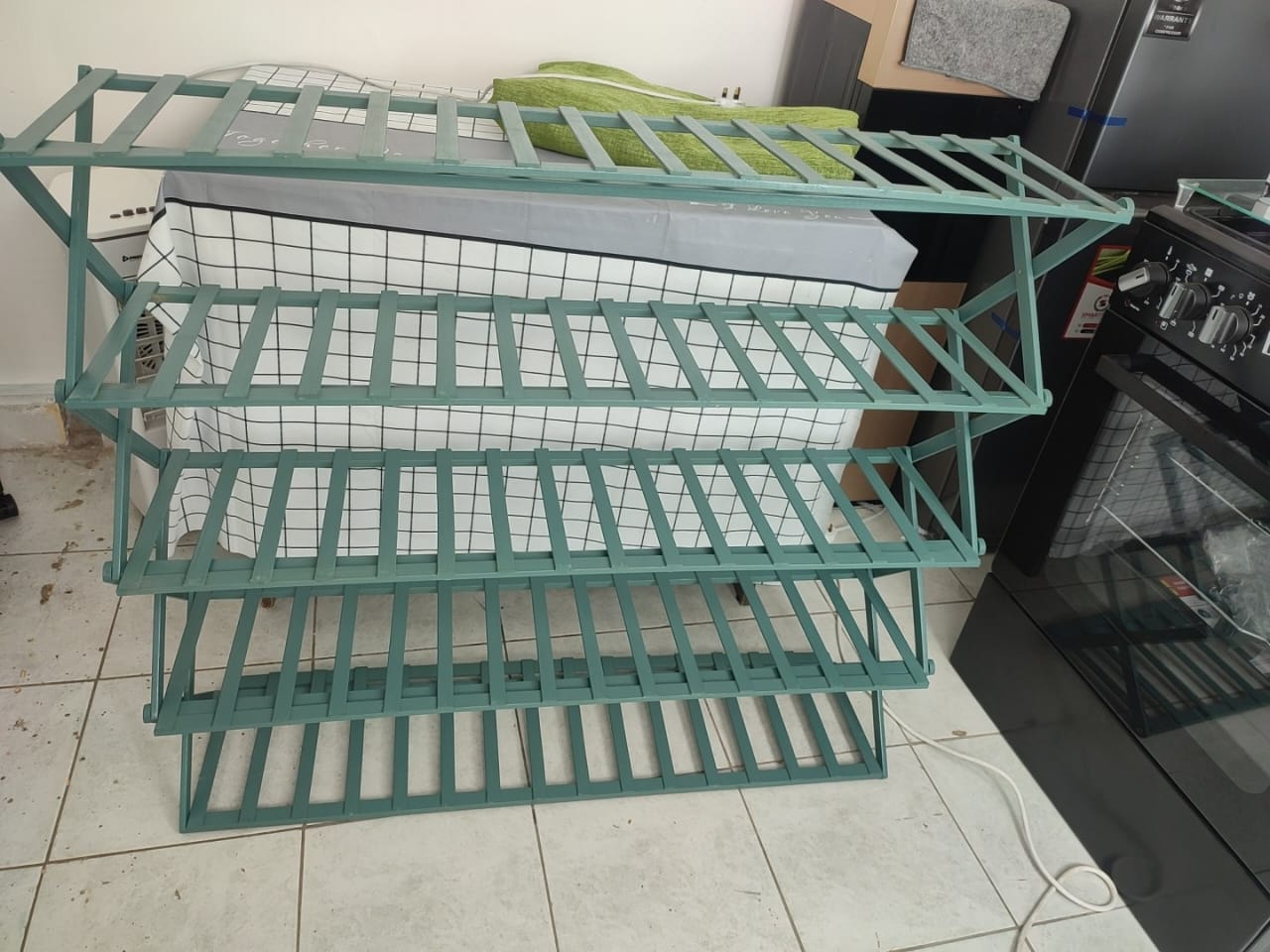 Foldable portable shoe rack