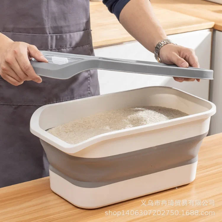 Collapsible  cereals storage container