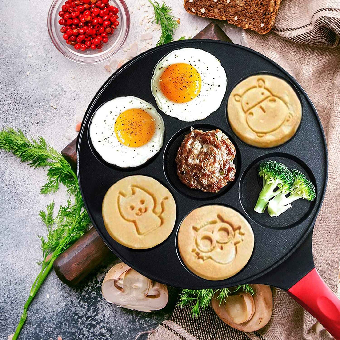 Die-Cast aluminium smiling face /cartoon themed kids frying pan