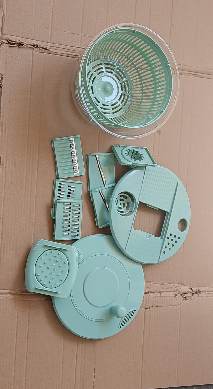 Multi-functional 8pcs Salad Spinner with Vegetable Chopper