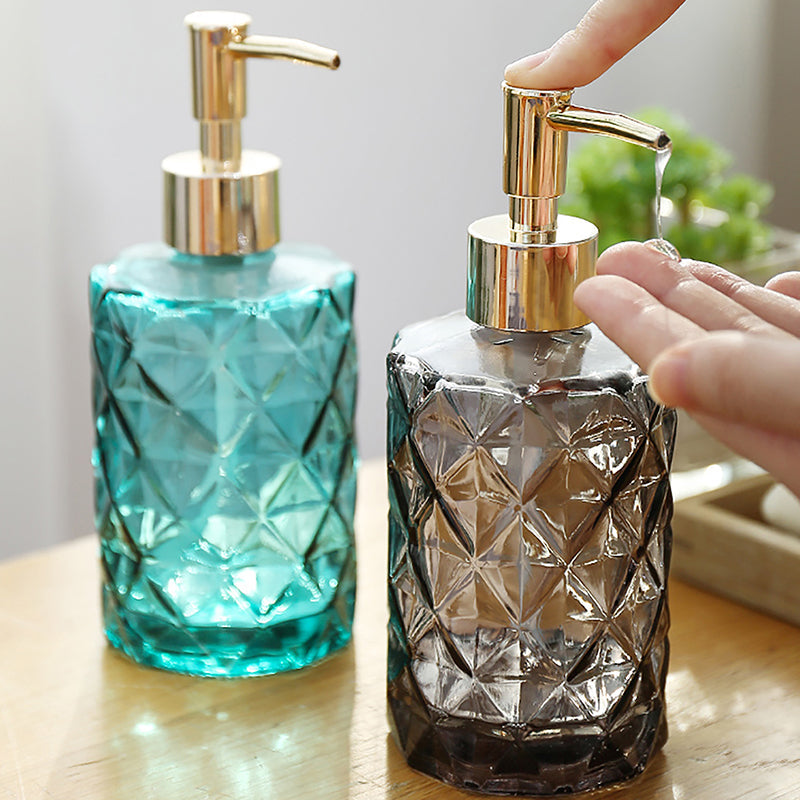 Travel liquid soap dispensers