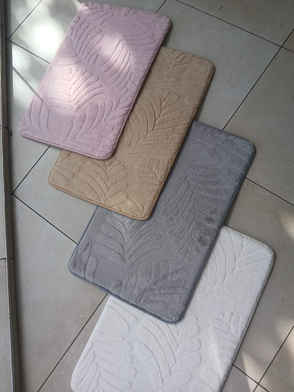Bathroom absorbent mat