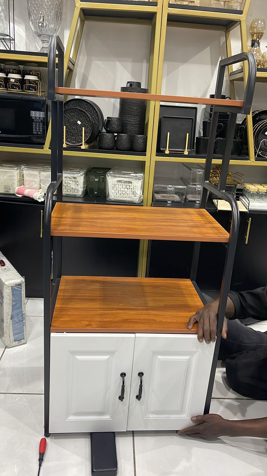 Kitchen cabinet