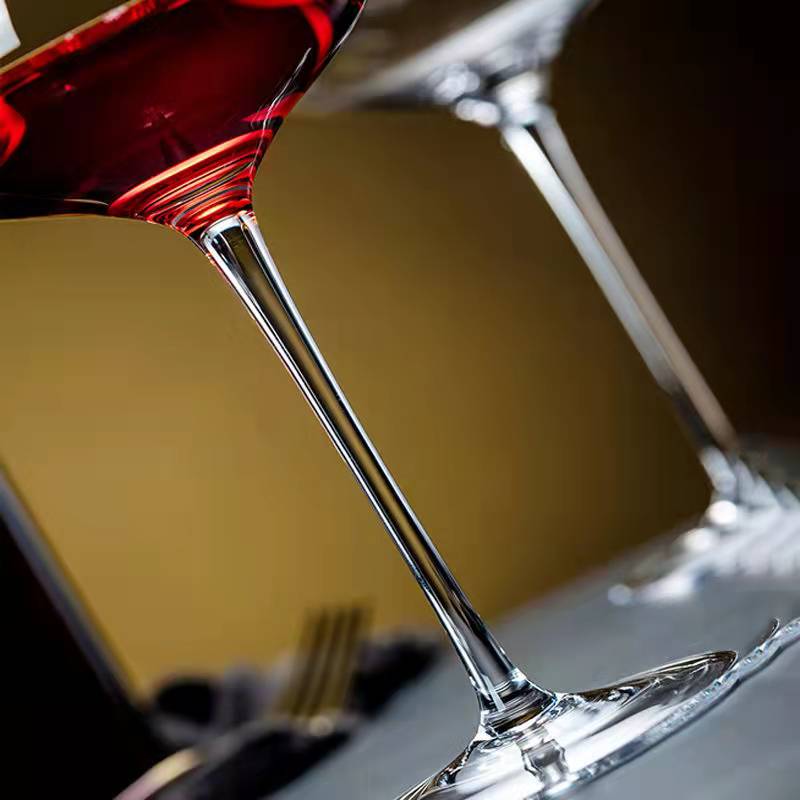 Elegant Burgundy Crystal Wine glass