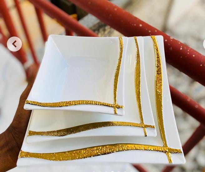 18pc Gold Line Dinner Plate