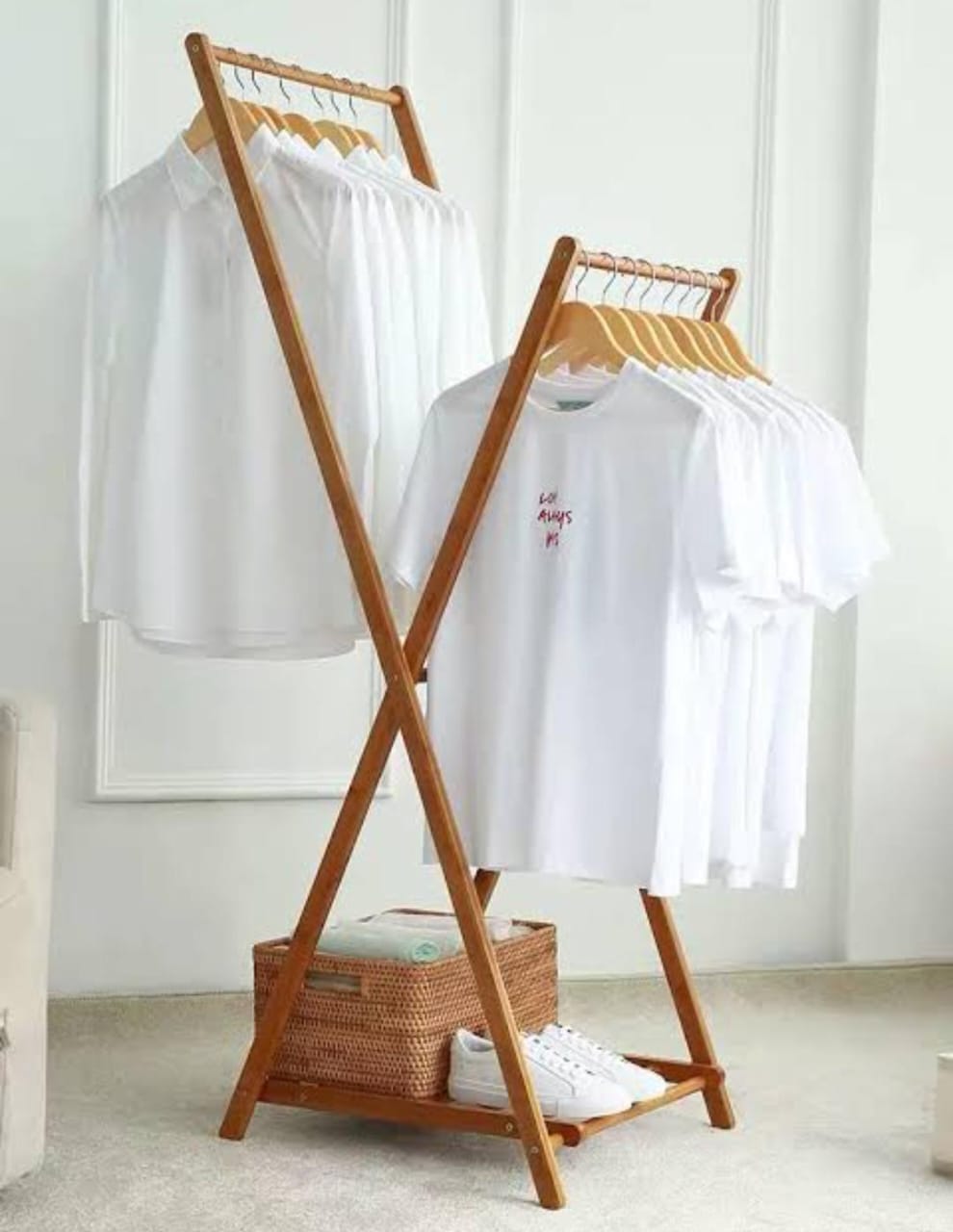 Bamboo cloth hanging rack