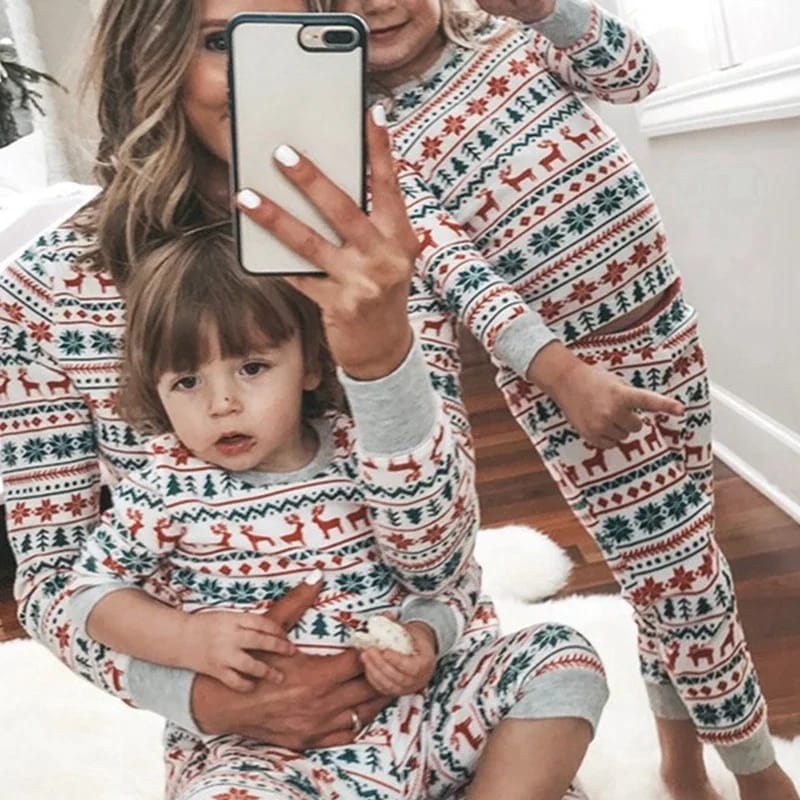 Christmas pajama outfit for both Adults &kids pyjamas set