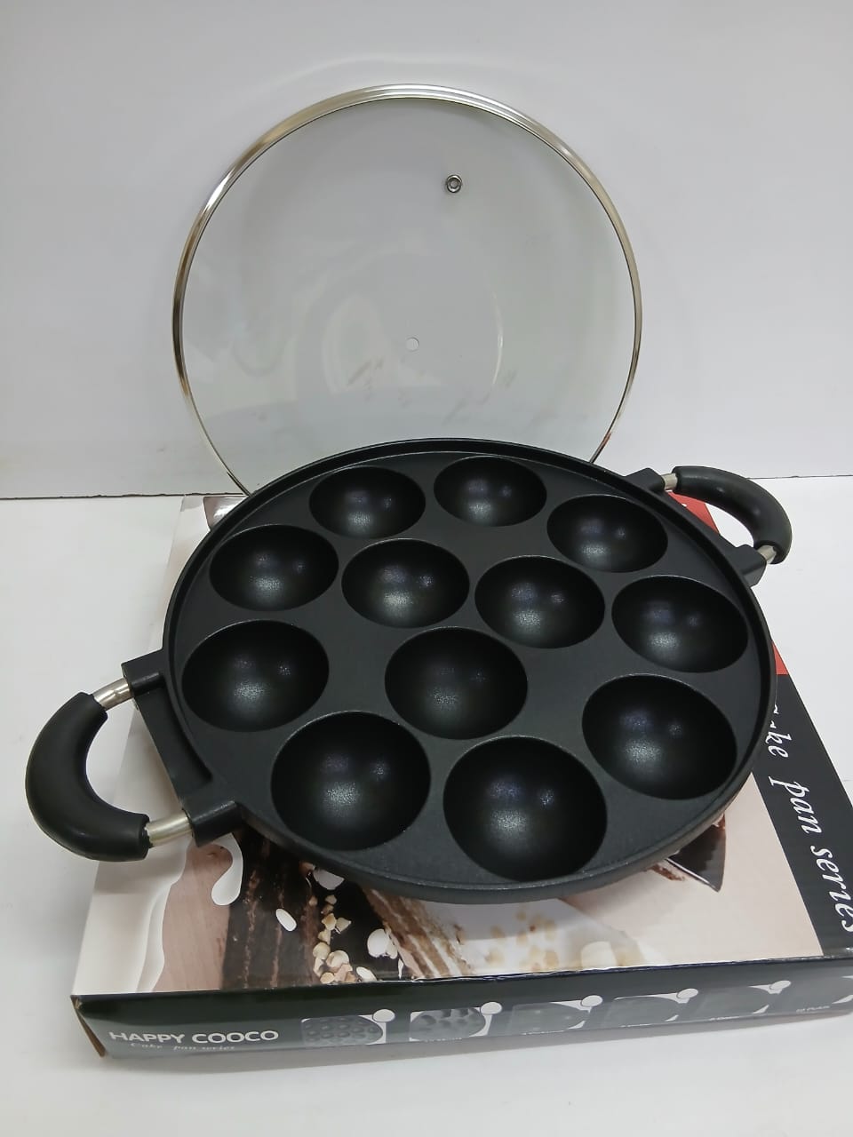 12 Holes Non stick round