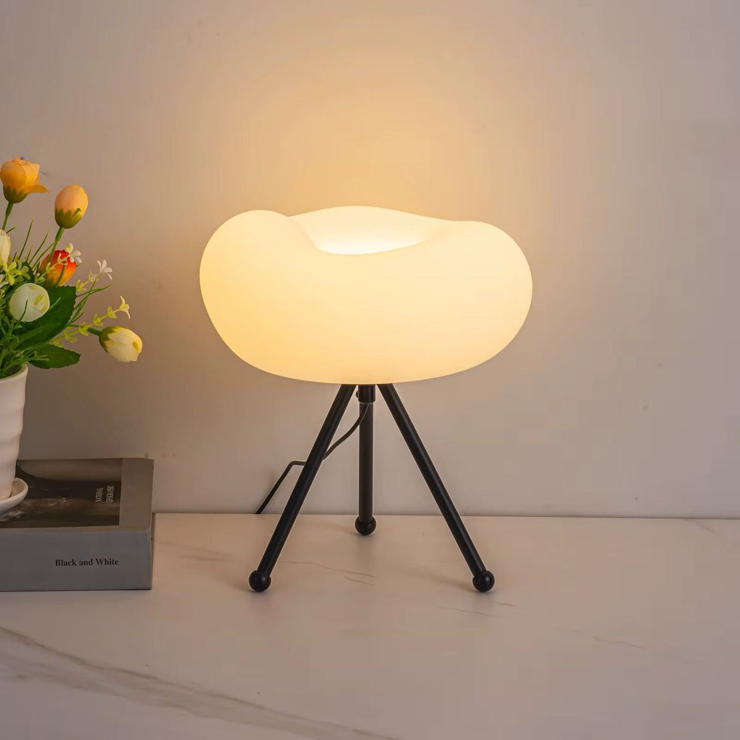 Creative Luxury Tripod Cloud  Lamp