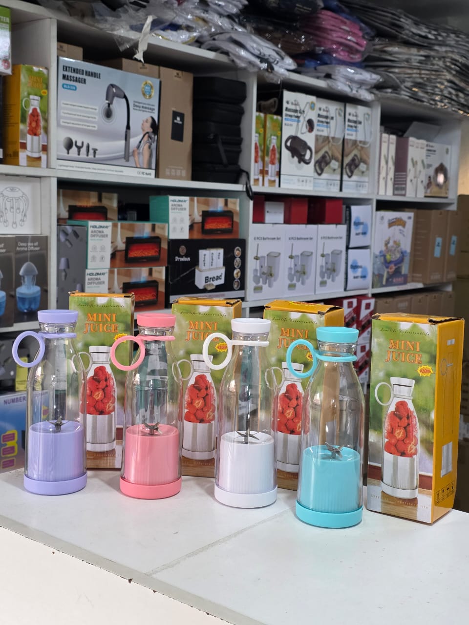 Portable mini juicer