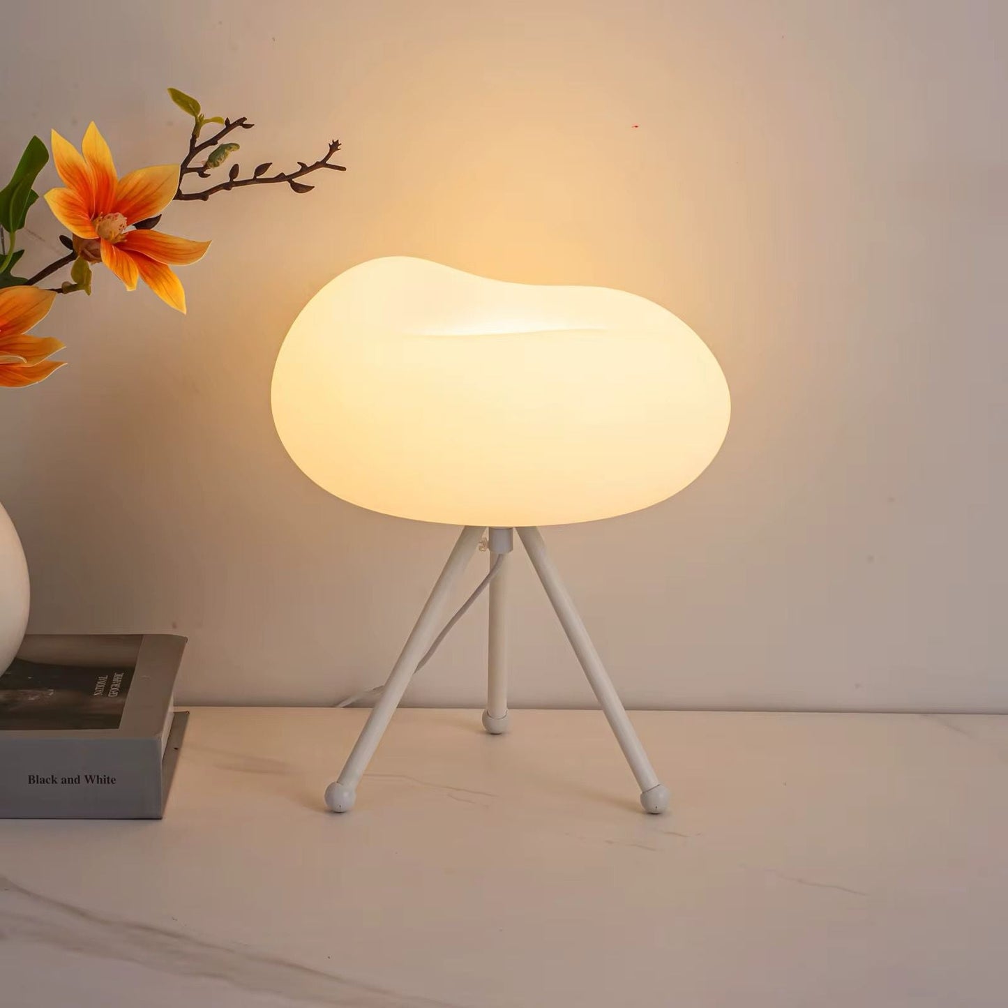 Creative Luxury Tripod Cloud  Lamp