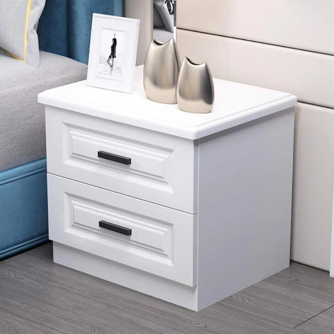 Contemporary Nightstand With 2 Drawers