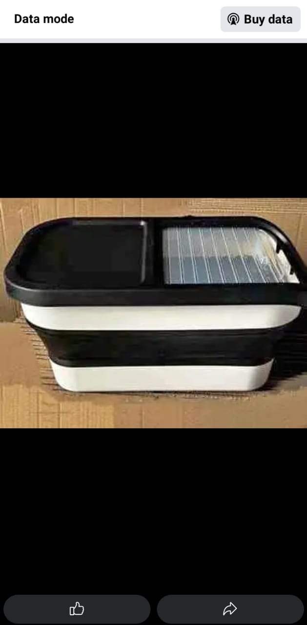 Collapsible cereals storage container