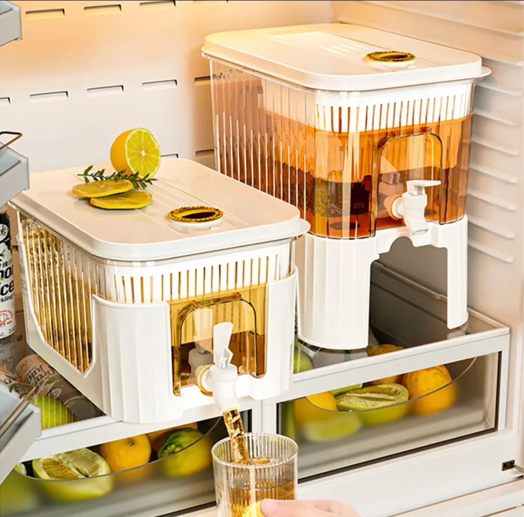 Cold water pitcher kettle with tap