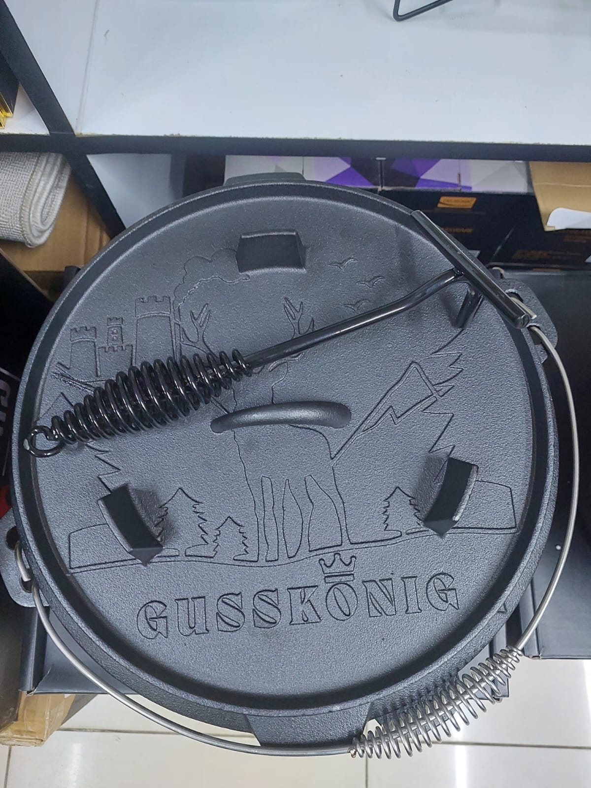Preseasoned Dutch oven