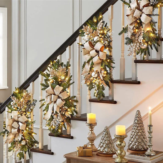 CHRISTMAS STAIRCASE WREATH DECORATIONS
