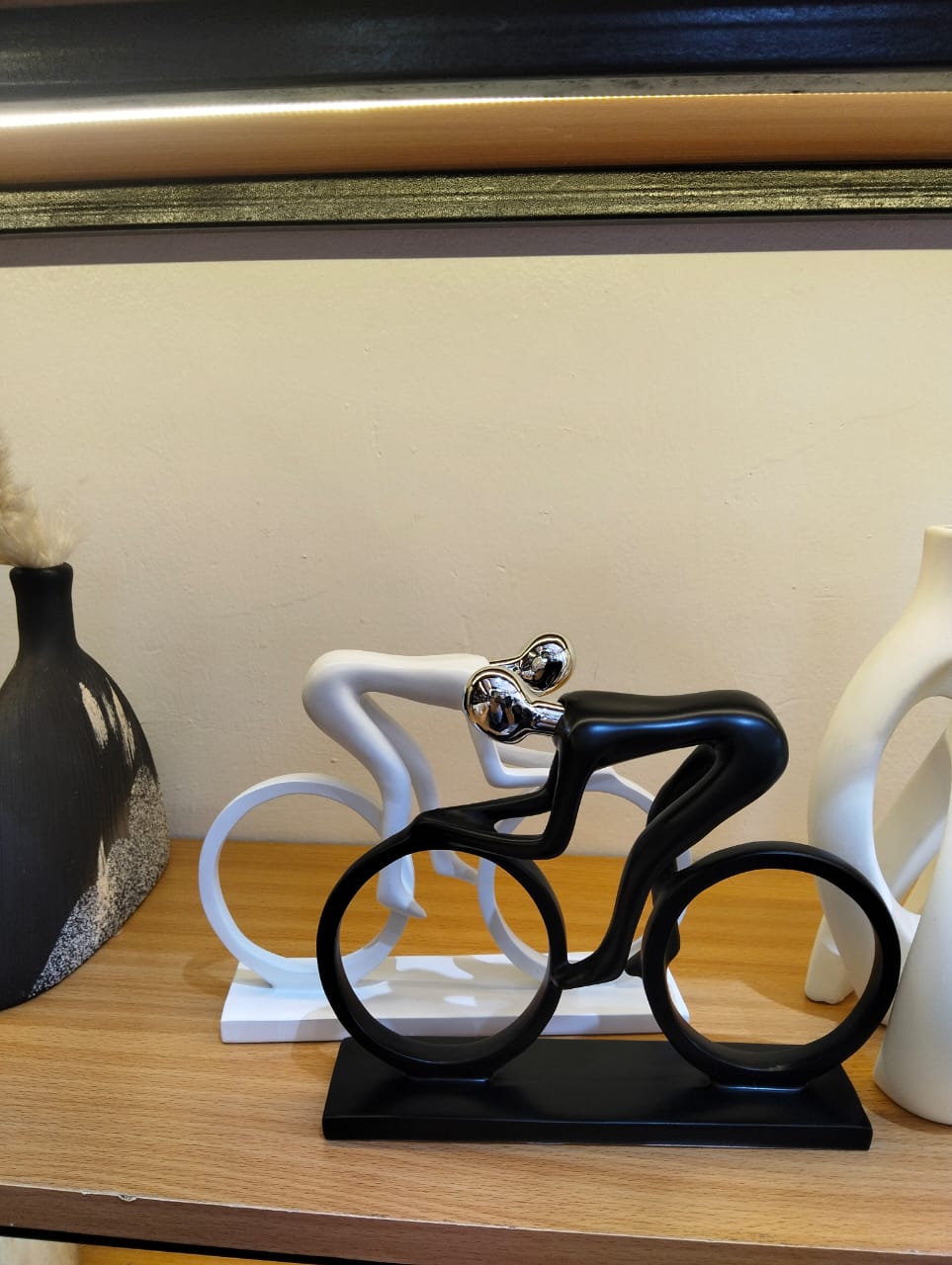 Office/home figure Modeling Resin Table Ornaments