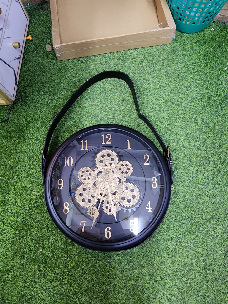 40cm luxury clock with rotating gears and hanging belt